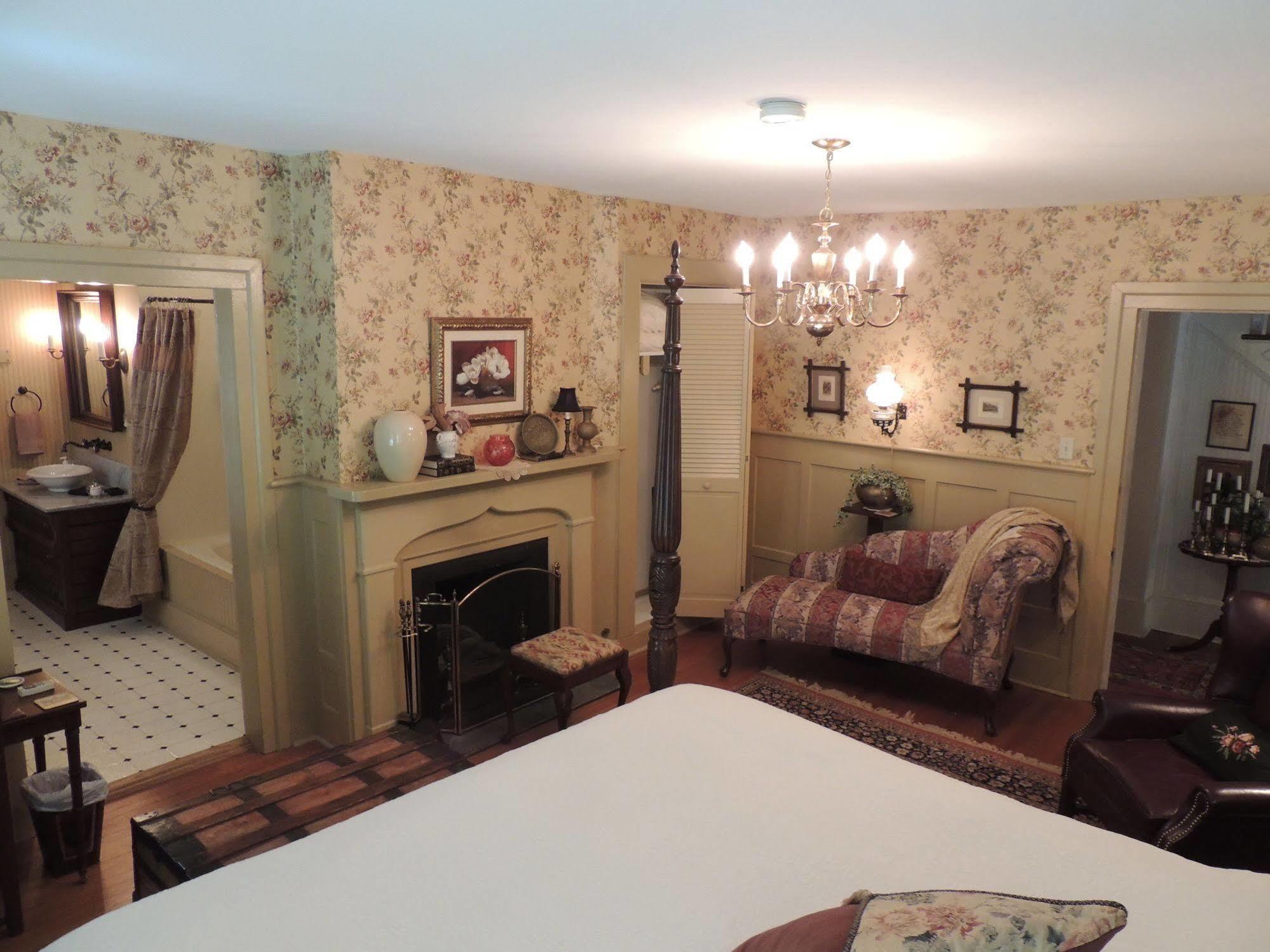 1868 Magnolia House Inn Лексингтон Экстерьер фото